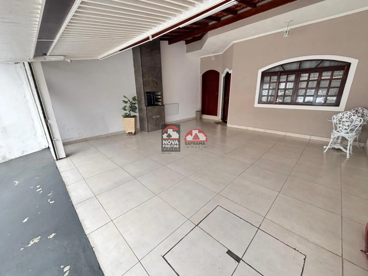 Comprar Casa / Padrão em São José dos Campos R$ 1.300.000,00 - Foto 2