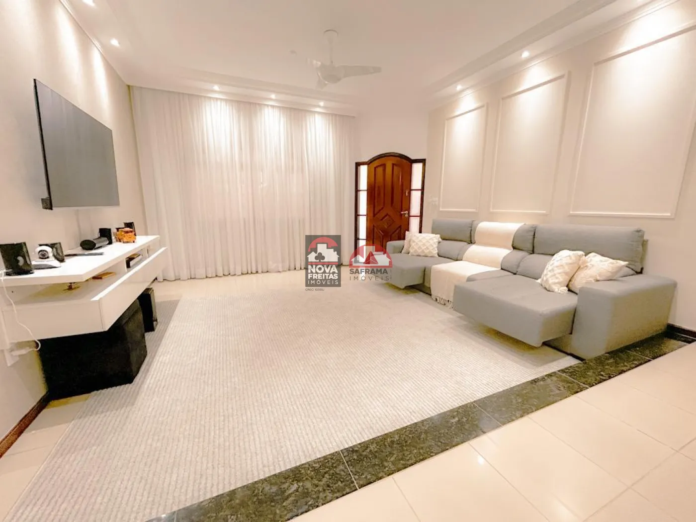 Comprar Casa / Padrão em São José dos Campos R$ 1.300.000,00 - Foto 4