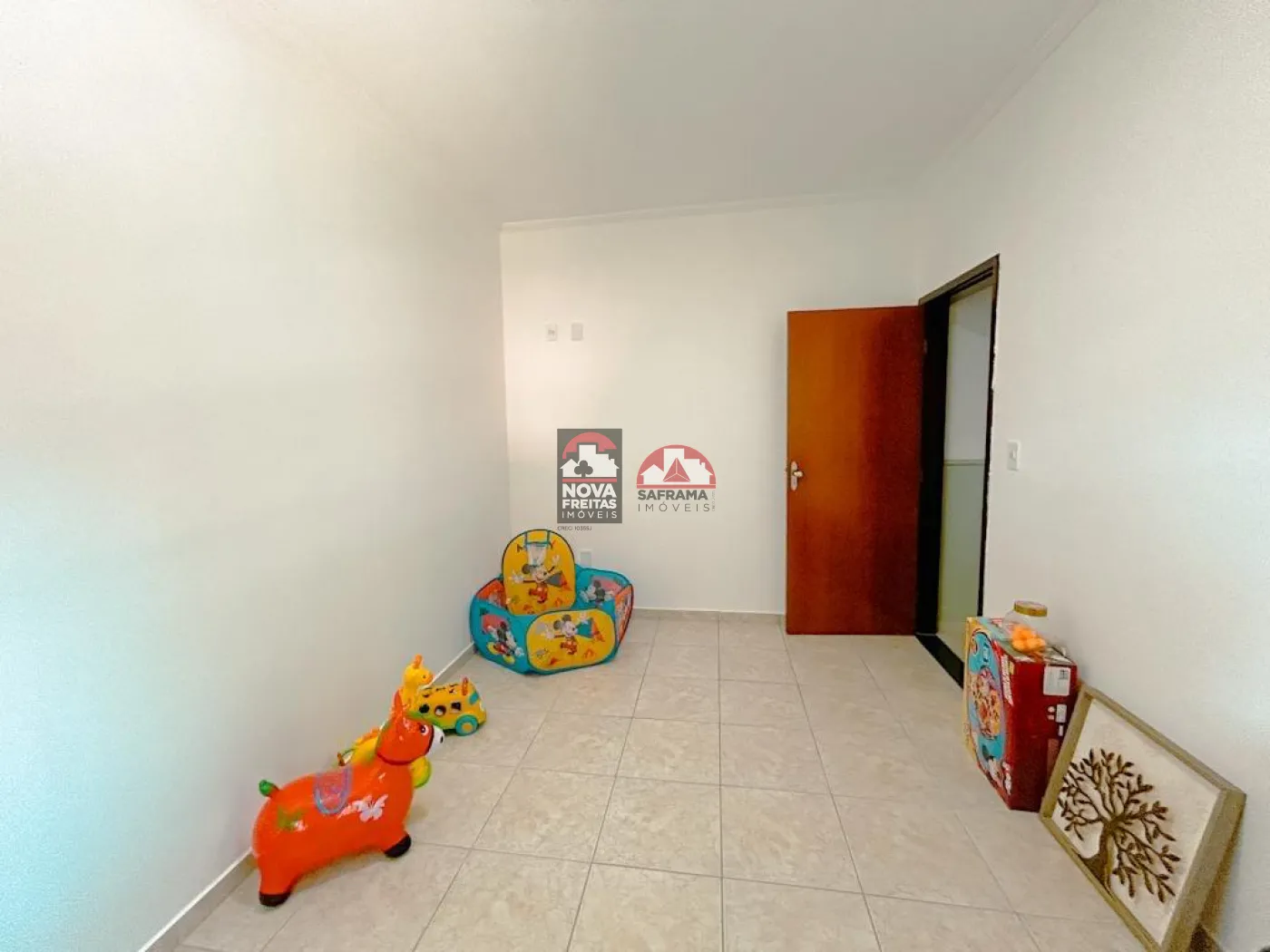 Comprar Casa / Padrão em São José dos Campos R$ 1.300.000,00 - Foto 11