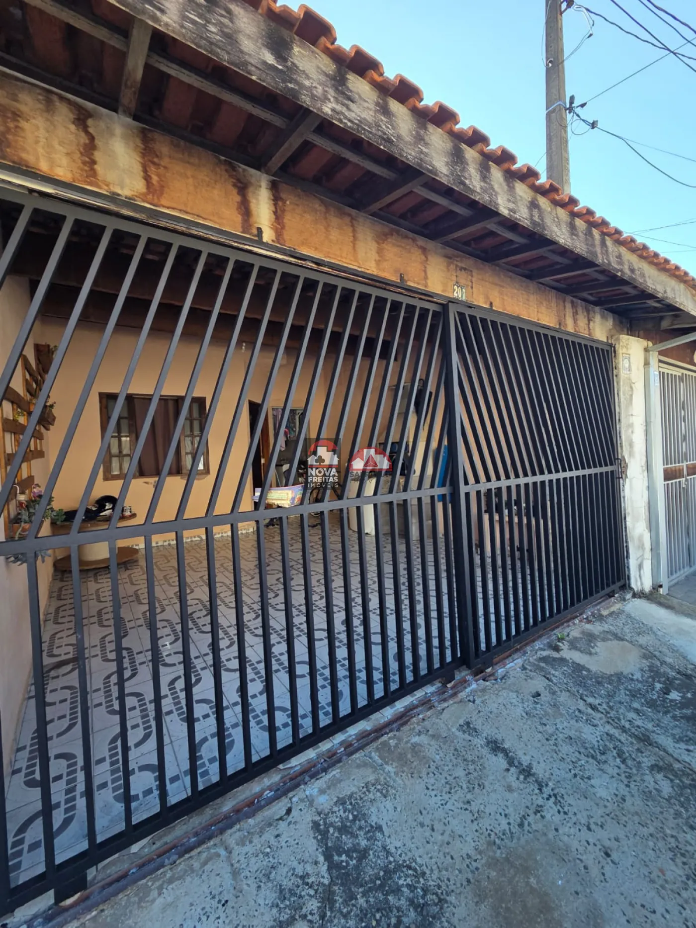 Comprar Casa / Padrão em São José dos Campos R$ 370.000,00 - Foto 1