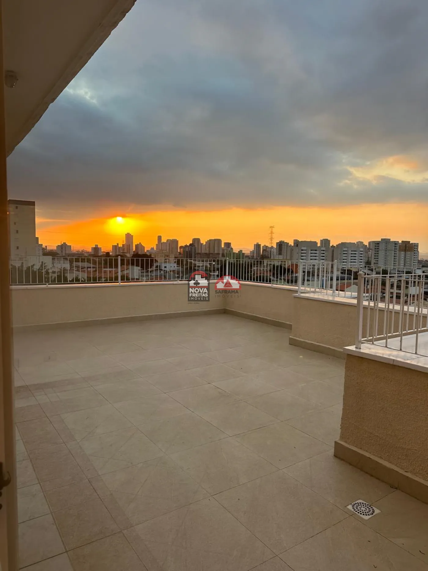 Alugar Apartamento / Padrão em São José dos Campos R$ 2.500,00 - Foto 1