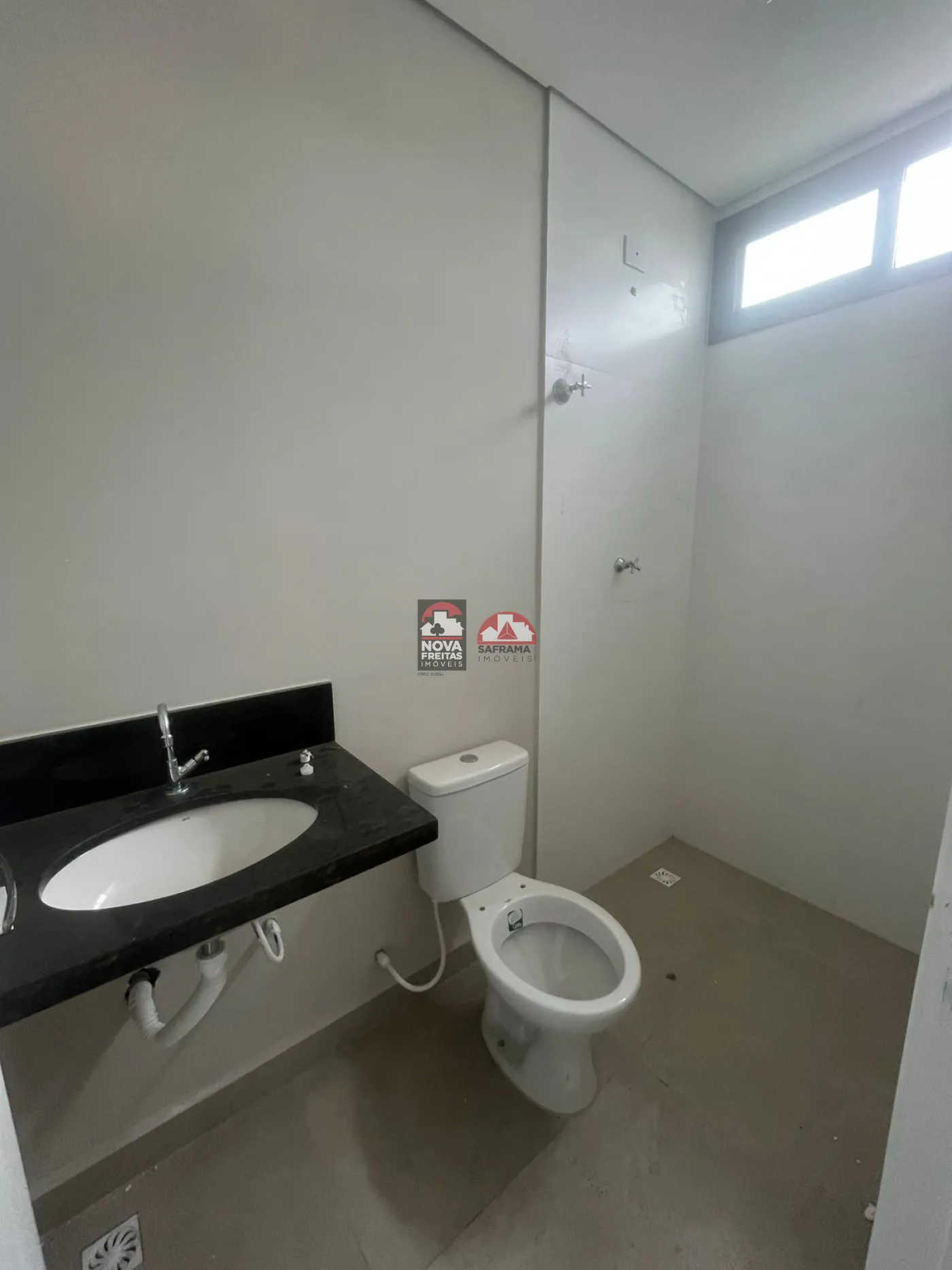 Alugar Casa / Sobrado Padrão em Caraguatatuba R$ 2.750,00 - Foto 7