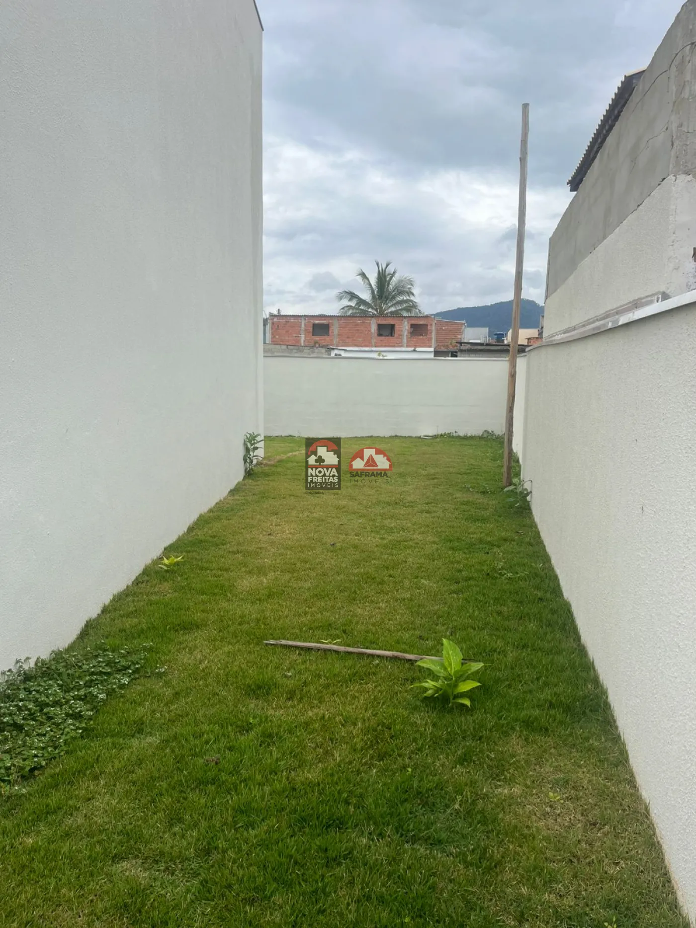 Alugar Casa / Sobrado Padrão em Caraguatatuba R$ 2.750,00 - Foto 2