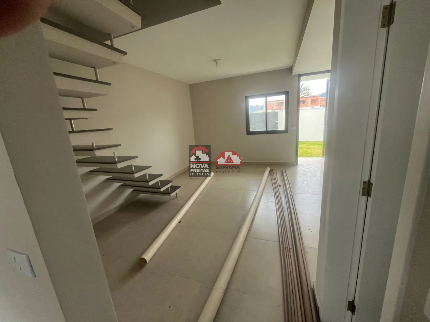 Alugar Casa / Sobrado Padrão em Caraguatatuba R$ 2.750,00 - Foto 4