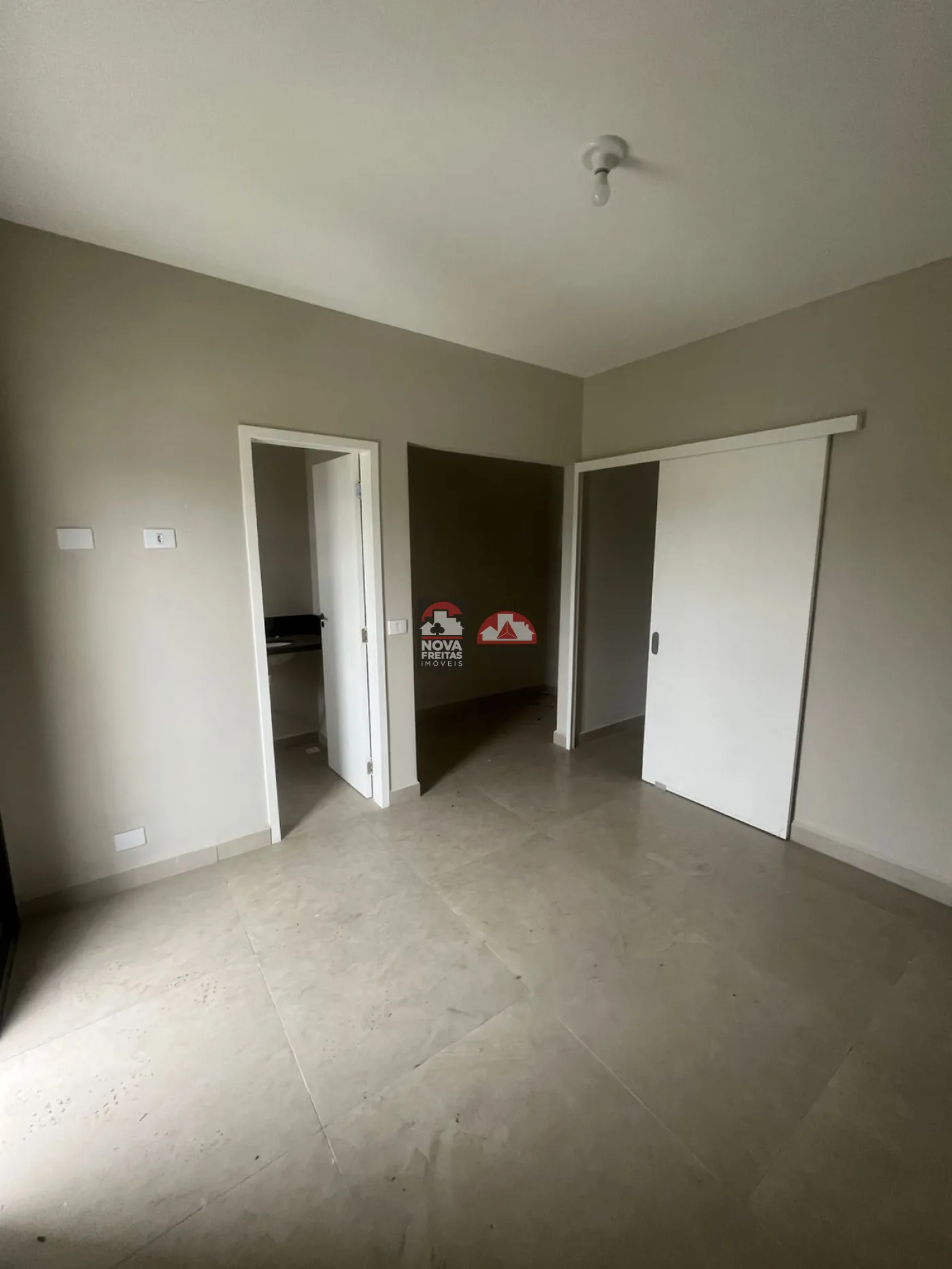 Alugar Casa / Sobrado Padrão em Caraguatatuba R$ 2.750,00 - Foto 14