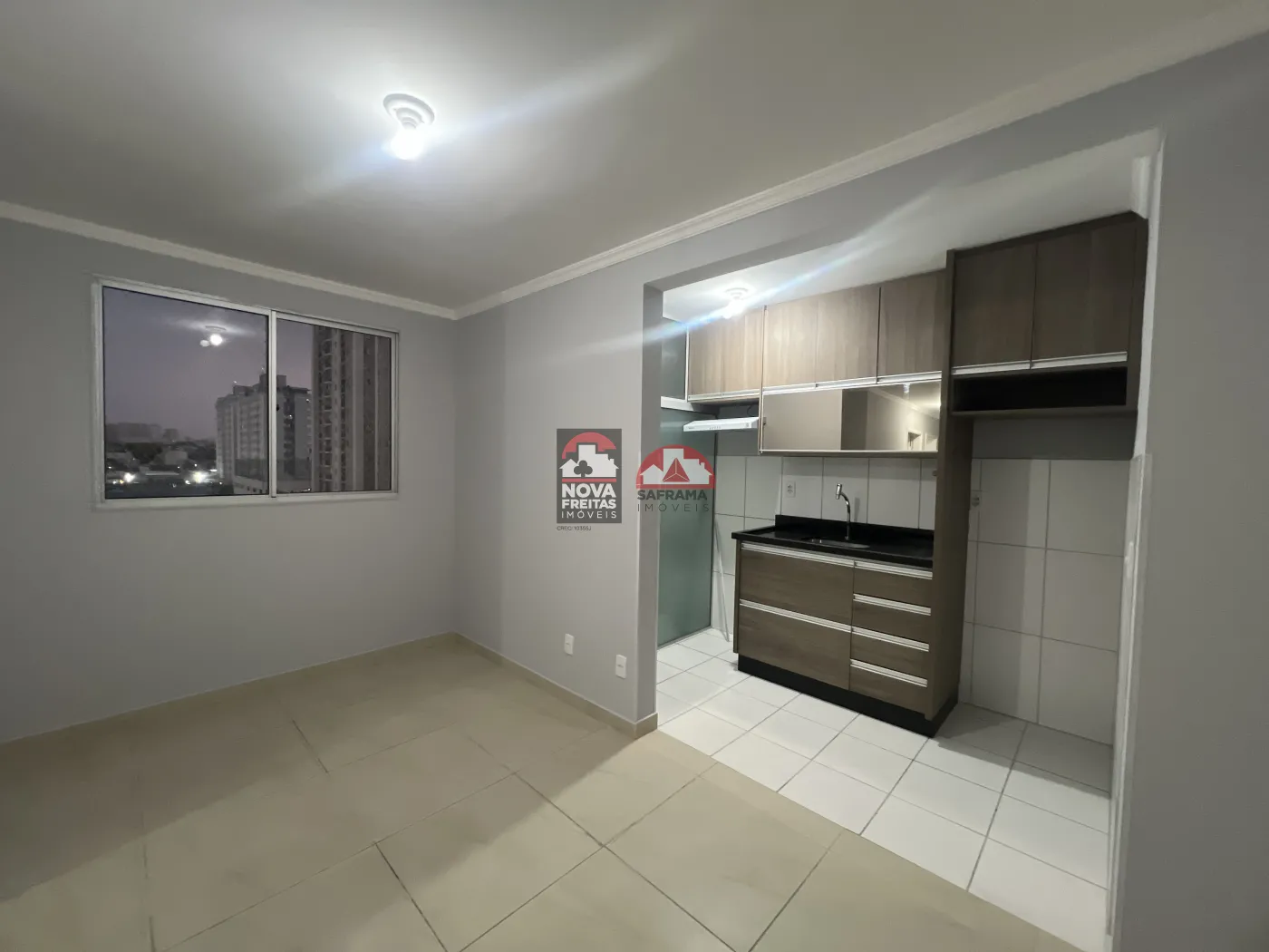 Comprar Apartamento / Padrão em São José dos Campos R$ 355.000,00 - Foto 1