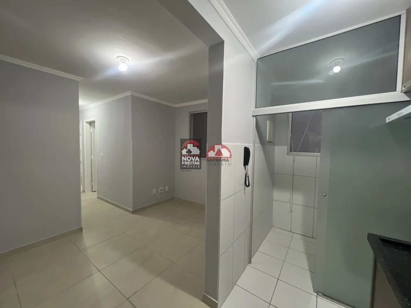 Comprar Apartamento / Padrão em São José dos Campos R$ 355.000,00 - Foto 2