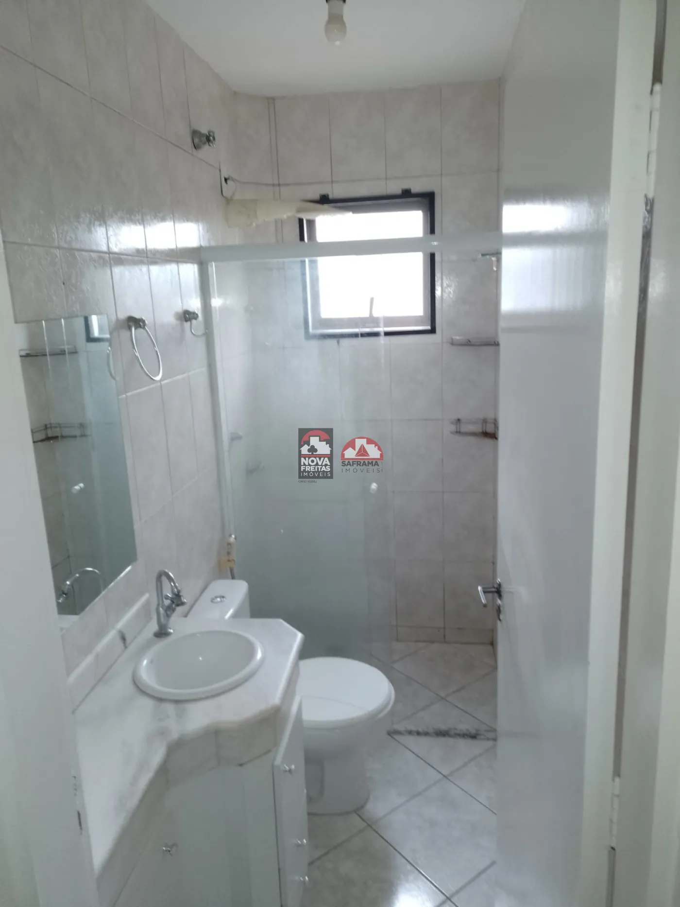 Alugar Apartamento / Padrão em Pindamonhangaba R$ 1.600,00 - Foto 7