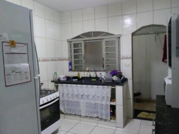 Alugar Casa / Sobrado Padrão em São José dos Campos. apenas R$ 500.000,00
