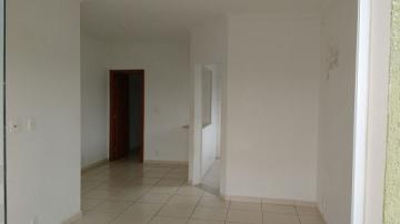 Alugar Apartamento / Padrão em Pindamonhangaba. apenas R$ 900,00