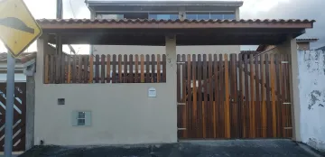 Alugar Casa / Padrão em Caraguatatuba. apenas R$ 500.000,00