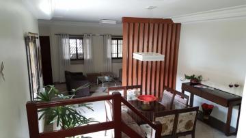 Alugar Casa / Sobrado Padrão em São José dos Campos. apenas R$ 700.000,00