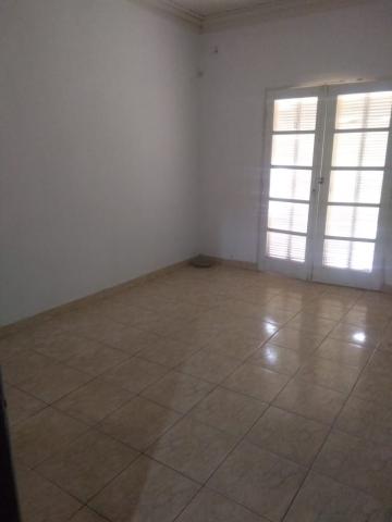 imagem 4 - Casa Antiga Bem Conservada com 4 Dormitórios e 3 Vagas de Garagem imagem 4 - Casa Antiga Bem Conservada com 4 Dormitórios e 3 Vagas de Garagem