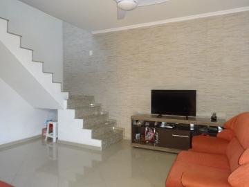 Alugar Casa / Sobrado Padrão em Pindamonhangaba. apenas R$ 600.000,00