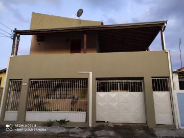 Alugar Casa / Sobrado Padrão em Pindamonhangaba. apenas R$ 550.000,00