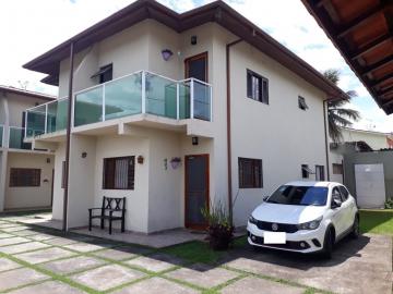 Alugar Casa / Sobrado Condomínio em Caraguatatuba. apenas R$ 390.000,00