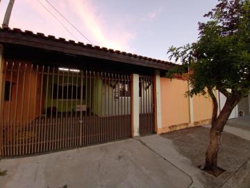 Alugar Casa / Padrão em Pindamonhangaba. apenas R$ 430.000,00