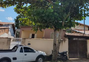 Alugar Casa / Padrão em Pindamonhangaba. apenas R$ 180.200,00