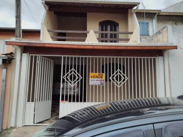 Alugar Casa / Padrão em São José dos Campos. apenas R$ 900,00