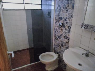 Alugar Casa / Padrão em São José dos Campos. apenas R$ 1.500,00