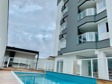 Alugar Apartamento / Padrão em Ubatuba. apenas R$ 900.000,00