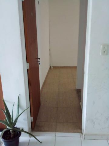 Alugar Apartamento / Padrão em Pindamonhangaba. apenas R$ 160.000,00