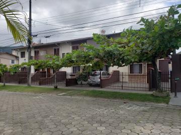 Caraguatatuba Martim de Sa Casa Locacao R$ 2.800,00 2 Dormitorios 2 Vagas Area do terreno 120.00m2 Area construida 84.00m2