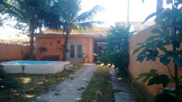 Casa à venda no bairro Porto Novo em Caraguatatuba, a 700m da praia