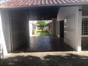 Alugar Casa / Padrão em Caraguatatuba. apenas R$ 550.000,00
