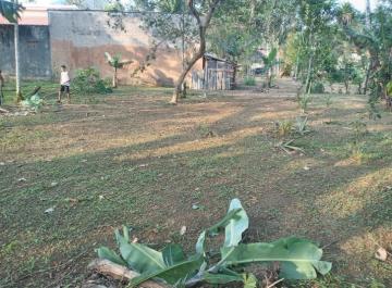 Alugar Terreno / Padrão em Caraguatatuba. apenas R$ 160.000,00