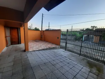 Alugar Casa / Sobrado Padrão em Caraguatatuba. apenas R$ 630.000,00