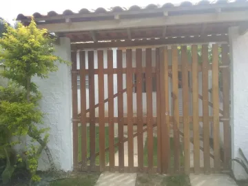 Alugar Casa / Padrão em Caraguatatuba. apenas R$ 500.000,00