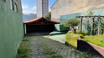 Alugar Casa / Padrão em São José dos Campos. apenas R$ 1.700,00