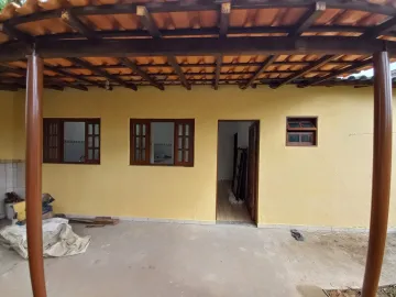 Alugar Casa / Padrão em Caraguatatuba. apenas R$ 1.300,00
