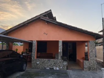 Alugar Casa / Padrão em Caraguatatuba. apenas R$ 3.800,00