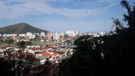 Alugar Terreno / Padrão em Caraguatatuba. apenas R$ 350.000,00