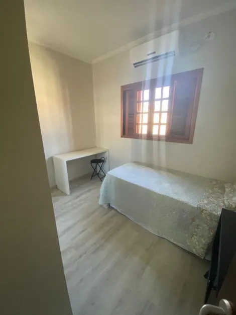 Sobrado á venda com 3 dormitórios, 153m² - Residencial Vista Linda - São José dos Campos/SP