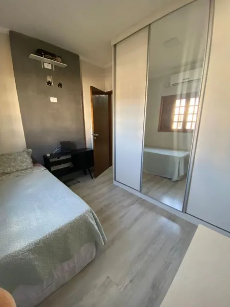 Sobrado á venda com 3 dormitórios, 153m² - Residencial Vista Linda - São José dos Campos/SP