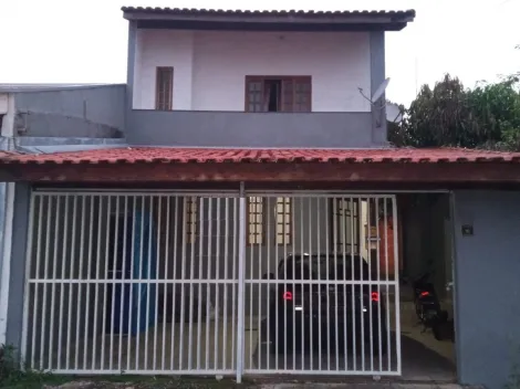 Alugar Casa / Sobrado Padrão em Jacareí. apenas R$ 350.000,00