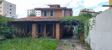 Alugar Casa / Padrão em Caraguatatuba. apenas R$ 1.800,00