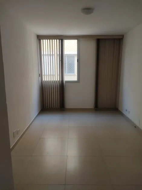 Alugar Apartamento / Padrão em São José dos Campos. apenas R$ 700,00