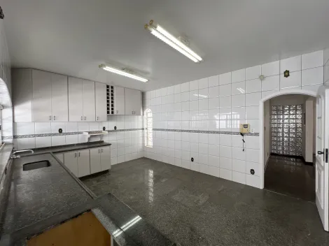 Alugar Casa / Sobrado Padrão em São José dos Campos. apenas R$ 5.000,00