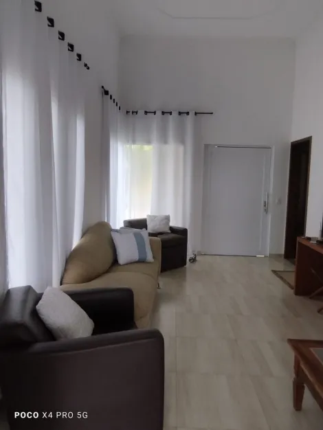 Alugar Casa / Condomínio em Caçapava. apenas R$ 985.000,00