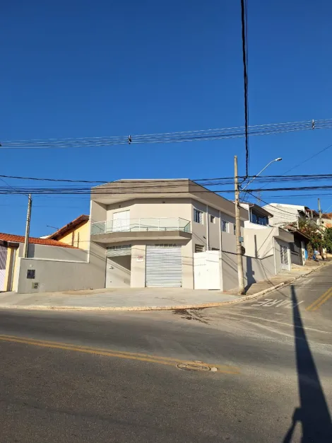 Alugar Casa / Sobrado com ponto Comercial em São José dos Campos. apenas R$ 4.500,00