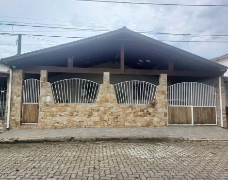 Alugar Casa / Padrão em Pindamonhangaba. apenas R$ 650.000,00