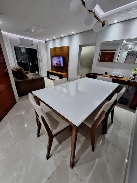 Alugar Apartamento / Padrão em Pindamonhangaba. apenas R$ 320.000,00