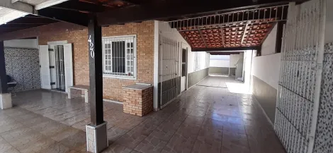 Alugar Casa / Padrão em Caraguatatuba. apenas R$ 440.000,00