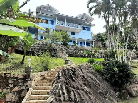 Alugar Casa / Sobrado Condomínio em Ubatuba. apenas R$ 10.000,00