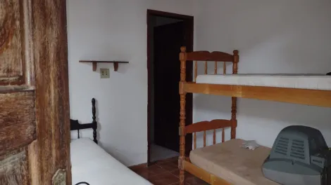 Alugar Casa / Padrão em Caraguatatuba. apenas R$ 1.000.000,00