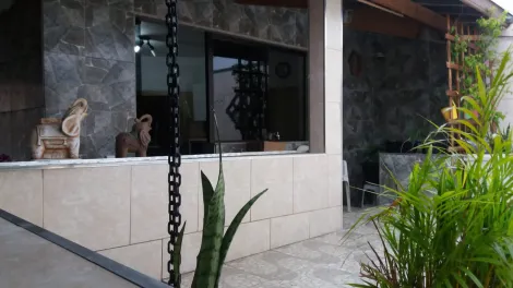 Alugar Casa / Padrão em São José dos Campos. apenas R$ 475.000,00